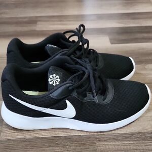 Nike Black And White Sneakers
